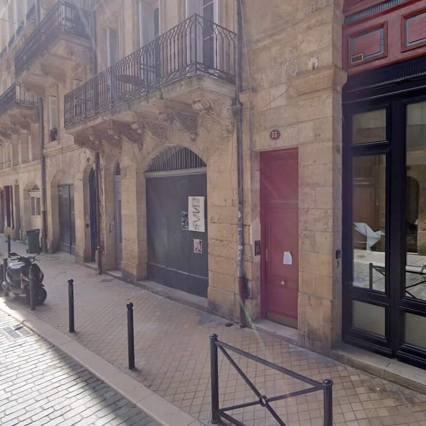 Un-Secret-Insolite-de-Bordeaux-LEglise-Cachee-de-la-Rue-de-la-Rousselle