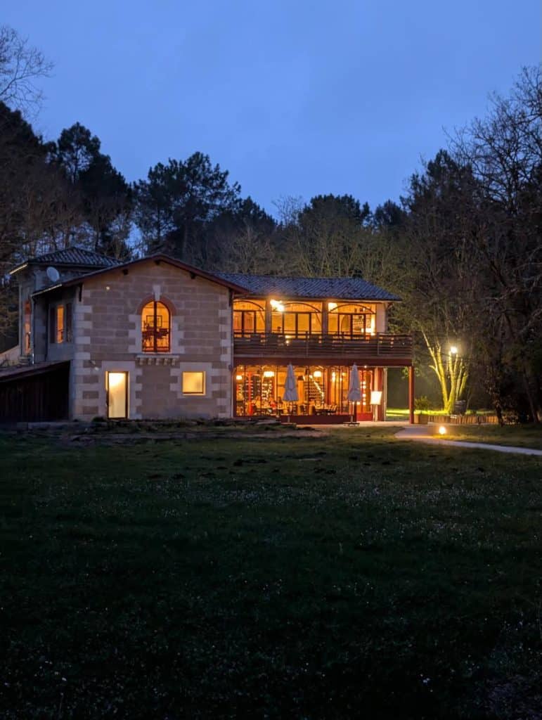 Une nuit au vert, un dîner au Manège et une verticale qui surprend ; On a testé pour toi Le Château Léognan 5 le chateau leognan decouverte et restaurant 12