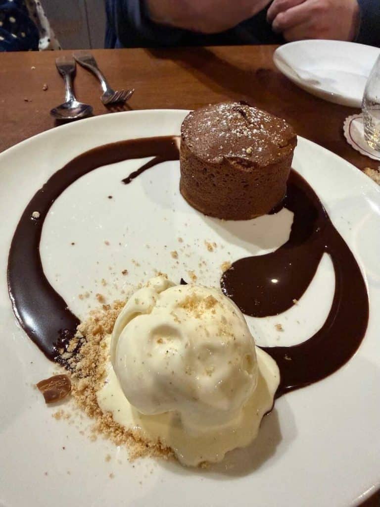 Le Chiopot : on a presque fêté ses 100 ans avec une entrecôte Limousine et un turbot qui en imposait 11 Le Chiopot restaurant bordeaux 11