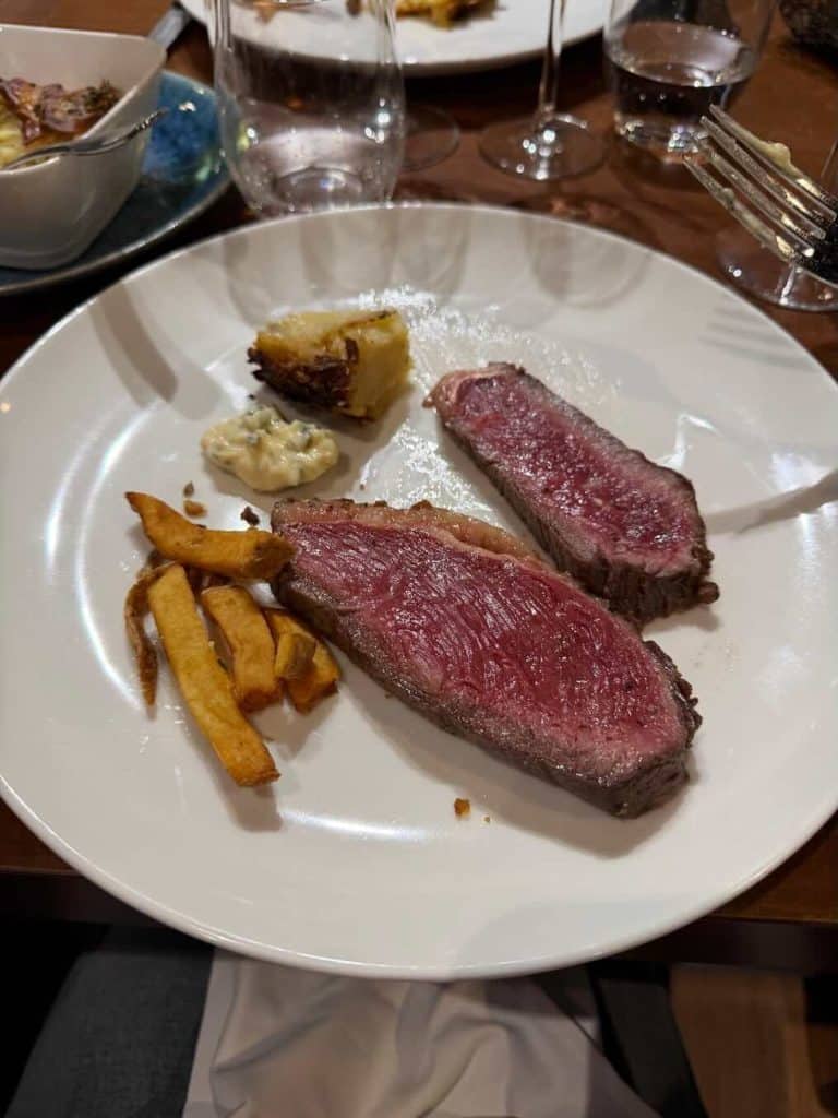 Le Chiopot : on a presque fêté ses 100 ans avec une entrecôte Limousine et un turbot qui en imposait 9 Le Chiopot restaurant bordeaux 9