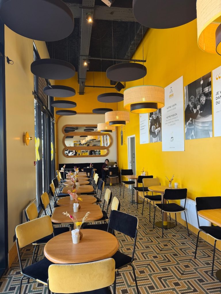 Café Joyeux à Bordeaux : on a déjeuné sur les quais, et on en est repartis différemment 11 le cafe joyeux bordeaux 1